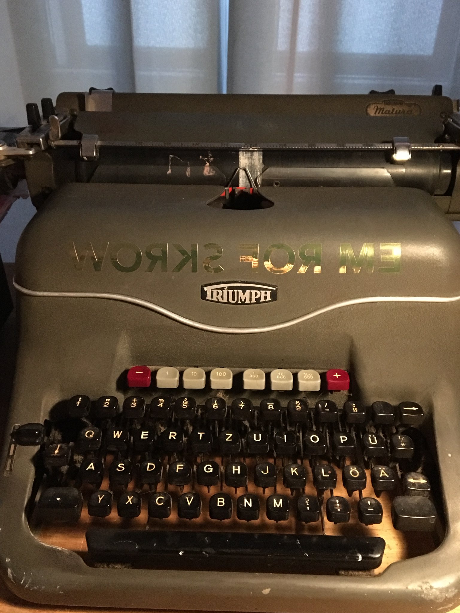 Triumph Schreibmaschine #worksforme