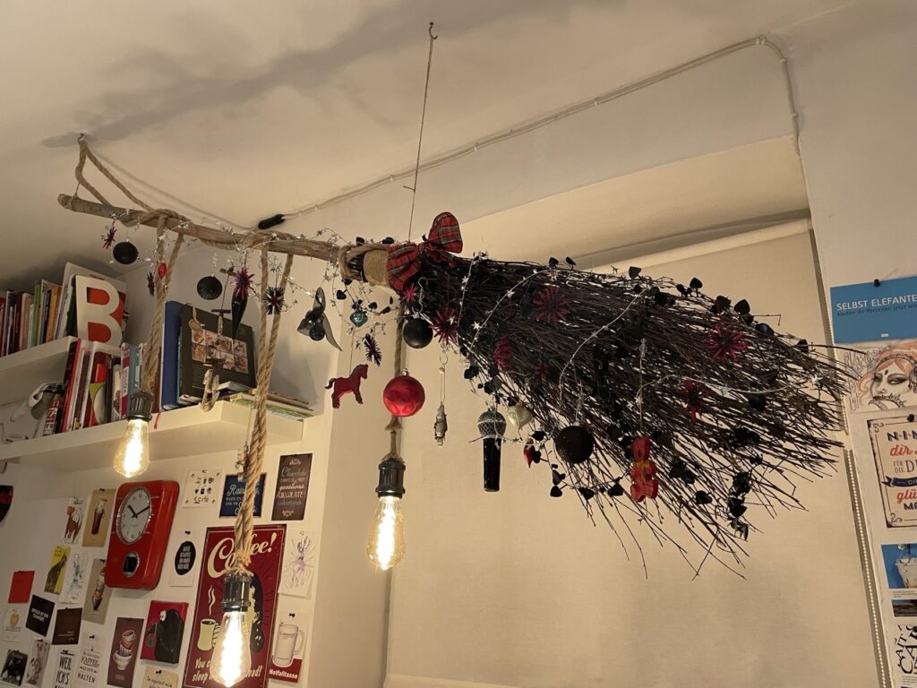 Der geschmückte Reisigbesen, Foto von 2021